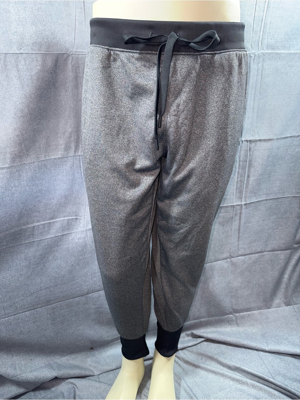 2930-Under Armour Men's Heather Gray & Black Jogger Sweatpants